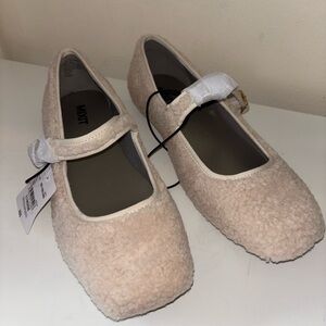 Mixit Cream Slippers with Classic Design